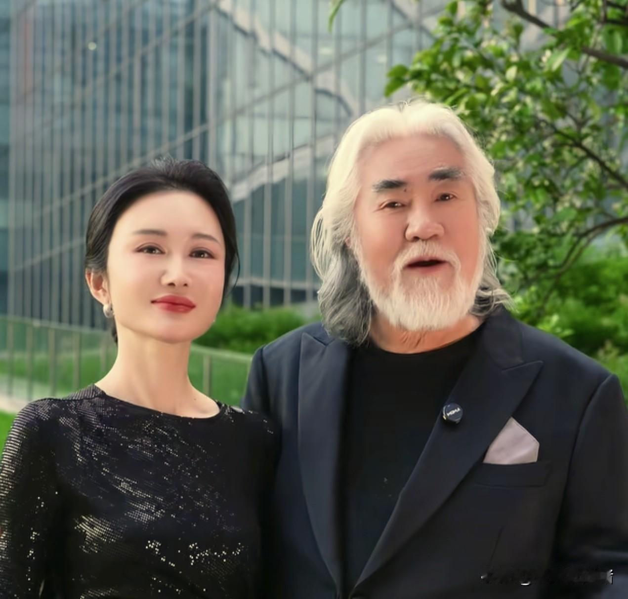 我严重怀疑，杜星霖之所以44岁还愿意给张纪中拼五胎，不是她有多爱孩子，也不是