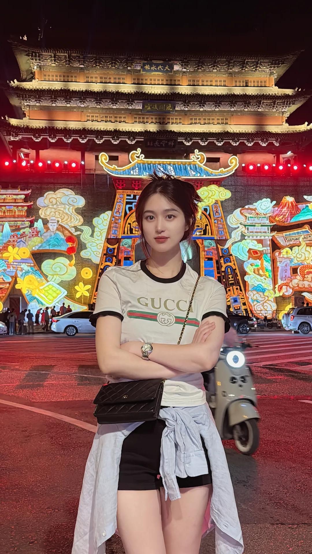 生活的边角料都是快乐的证据！有哪些美女让人过目难忘？什么样的女人算自然美美女
