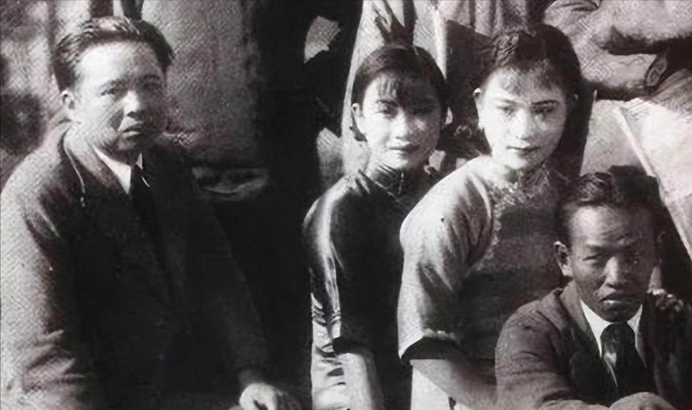 1967年正月初六早上，张恨水在包油条的报纸上看到一则消息，随后脸色苍白，手微微