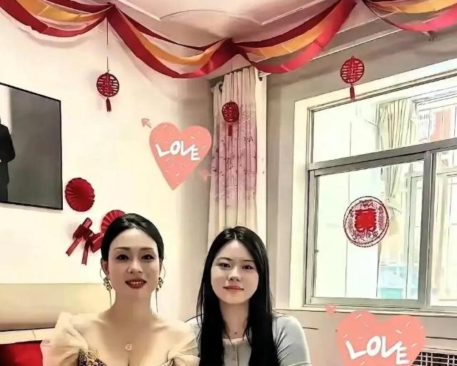 河南一位38岁的单亲妈妈阿珊（化名），嫁给了30岁的头婚小伙小赵（化名）。婚礼在