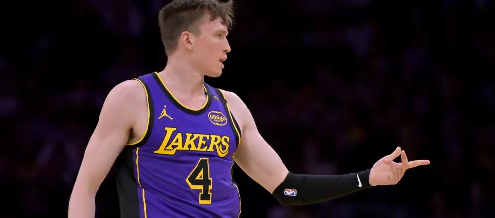 9000万美金打水漂？骑士想用亨特，换湖人一个场均4.8分的新秀。去年用勒韦尔、