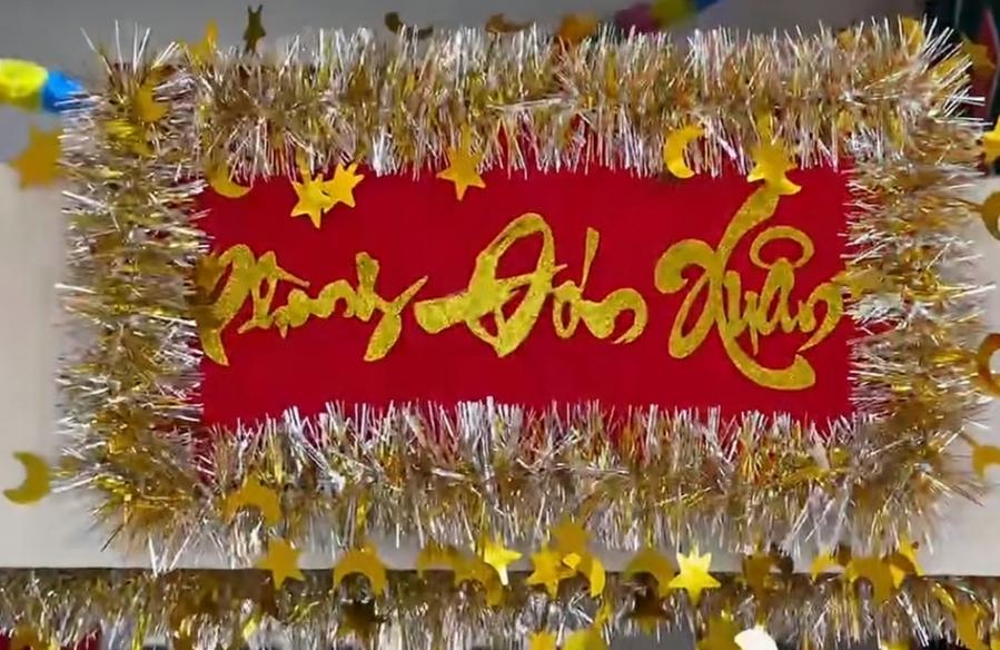 越南去除汉字化，初见成效，春节的对联、横批、福字已经大变样，没有一点汉字的痕迹。