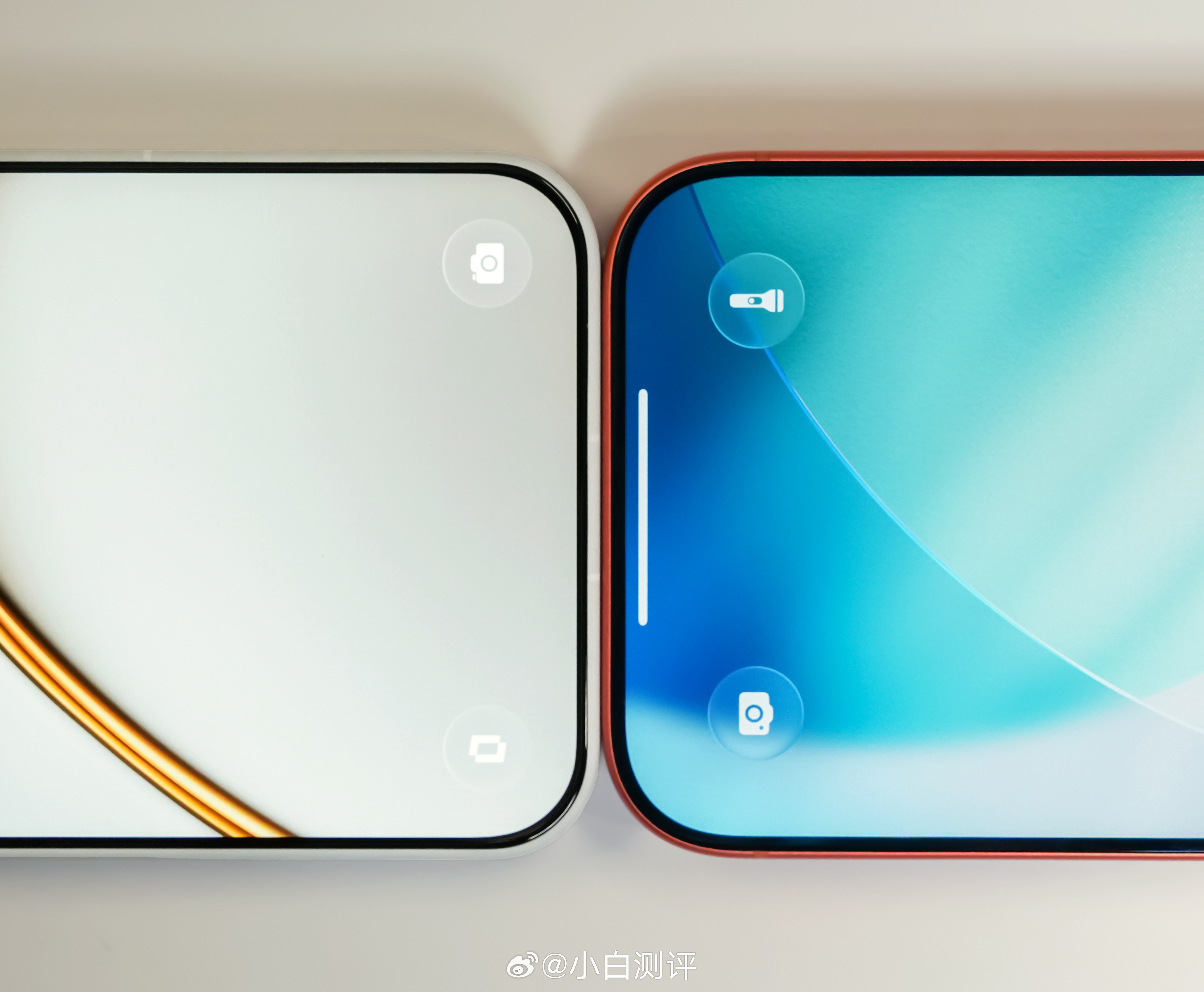 一加15T真机局部照（图左）除了边框肉眼可见很窄外，中框过渡弧度看起来似乎很圆润