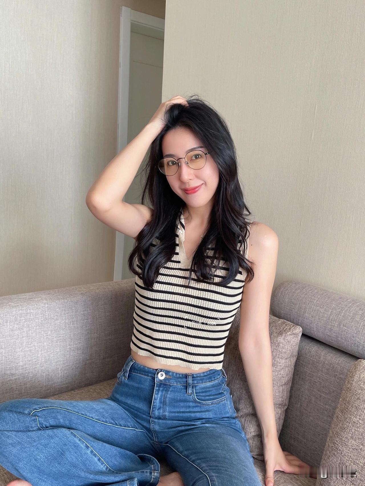 宅家的生活快乐翻倍居家的空间里总是能治愈我日常没什么活动都会宅在家里，追剧或