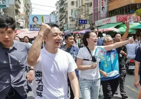 现在国民党最有效的一招，不是要搞什么反恶罢的大型活动，而是要地方各个县市长互相串