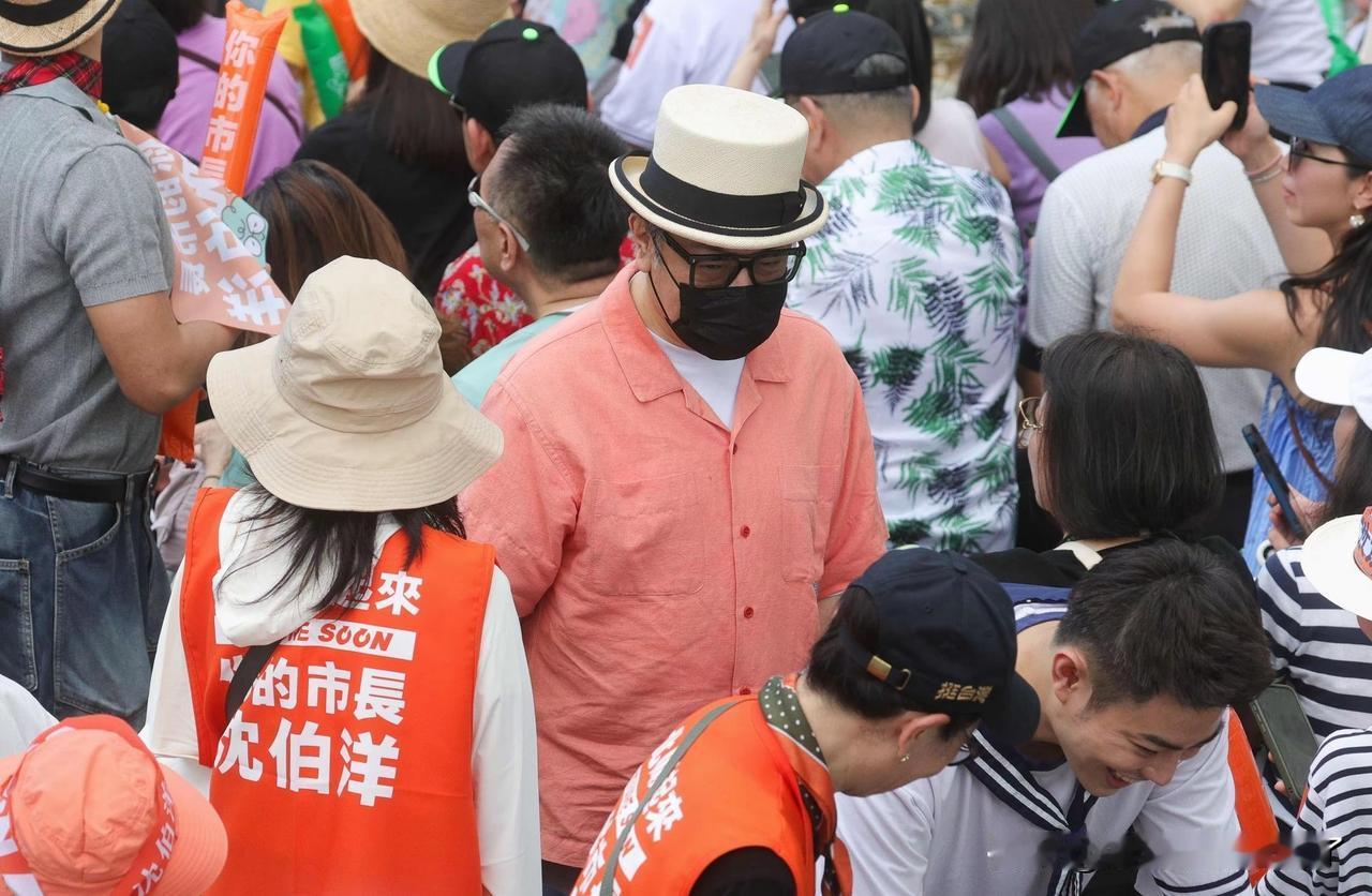 蔡康永这个老玻璃终于露出原型了！黄渤早就给他定性了，就是有些商家还往上去，建议