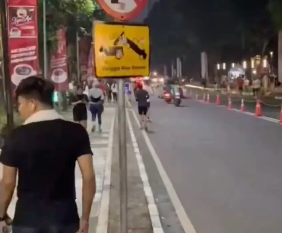突发！国足战印尼前连遭三记暴击：高温暴雨+魔鬼路程+克星裁判！