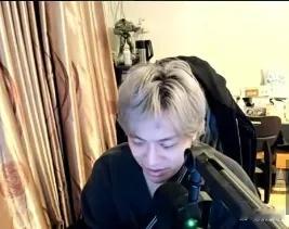 Syalr说自己骨折花了五万多，由于没交医保，都是自己出的，后悔没交医保啊，现在