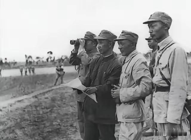 1947年孟良崮，74师参谋长魏振钺指挥残部顽抗后扔剑就擒，谁也没想到，他被