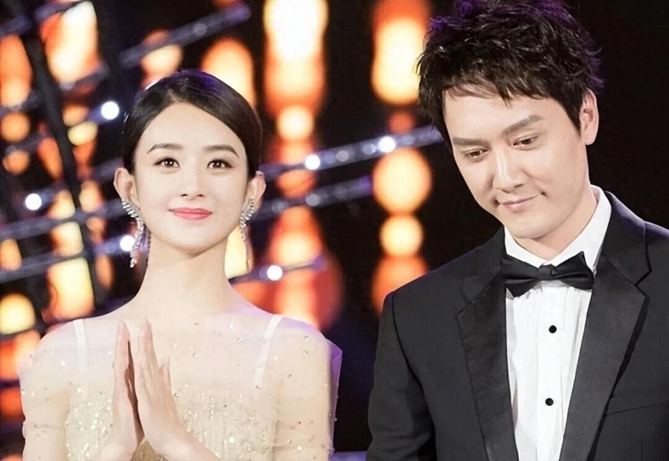 10亿家产，800万法拉利，抵不过她剥玉米的手。娱乐圈的爱情腔调多得像超市里琳