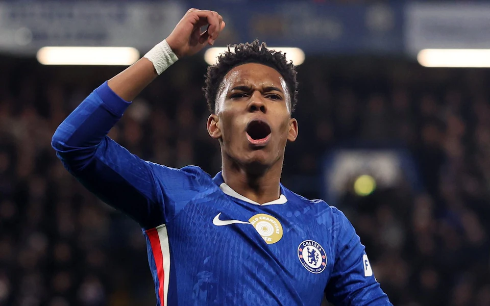 电讯报: 切尔西不想马杜埃凯阻碍埃斯特旺, 才卖他给阿森纳