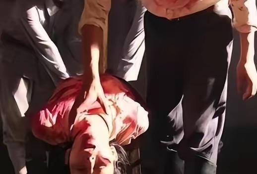 1945年，川岛芳子被军统抓获，老虎凳、竹签钉指甲、烙铁，能用的全用上了，她却嘴