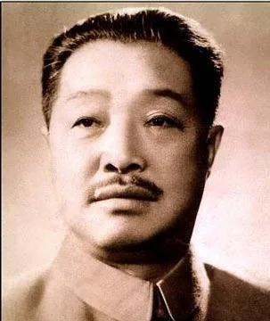 1936年7月，红二方面军开始过草地，很快就面临缺粮的局面，贺龙突然提出钓鱼吃，