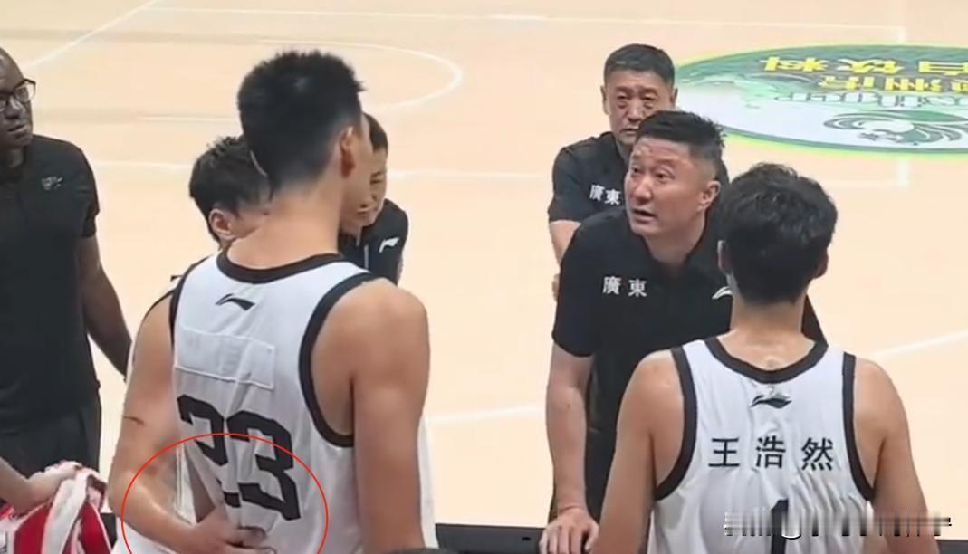 拉科塞维奇顶替萨姆纳根本不是换人，是直接给上海、广厦下死手！打造拉科+萨林杰/