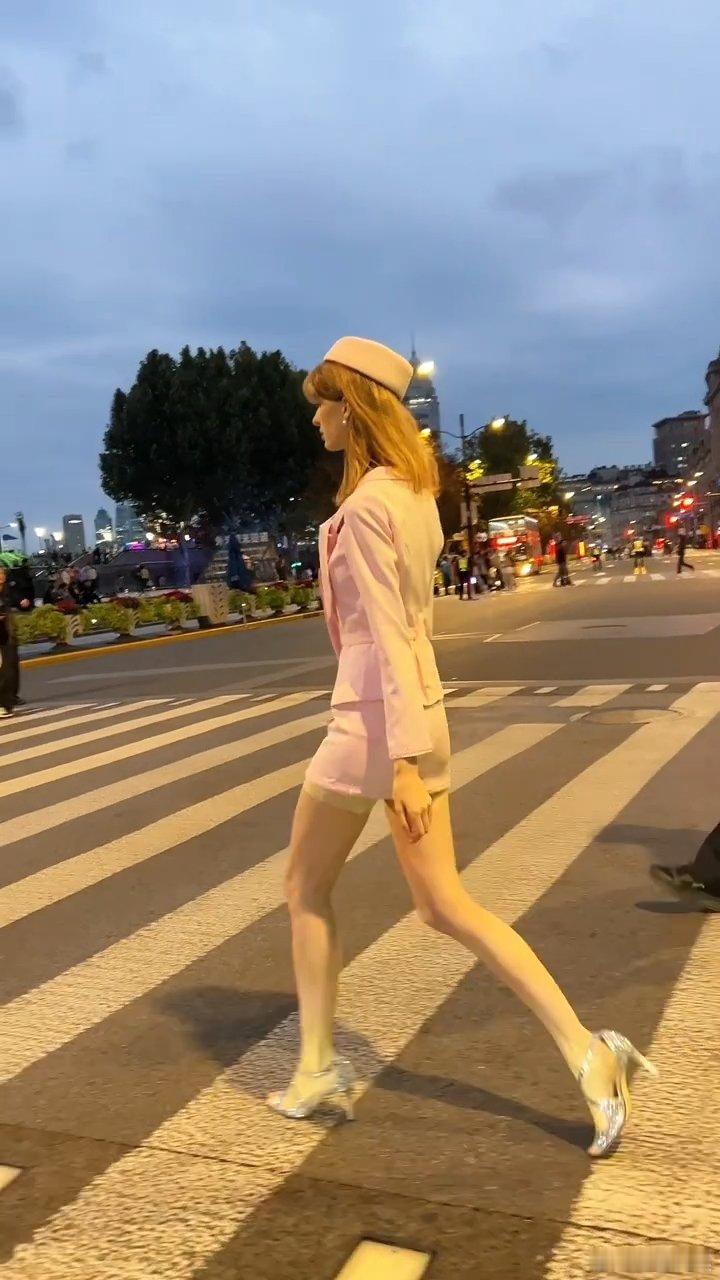 董力陪老婆拍摄董力老婆腿好长董力你也太幸福了​​​