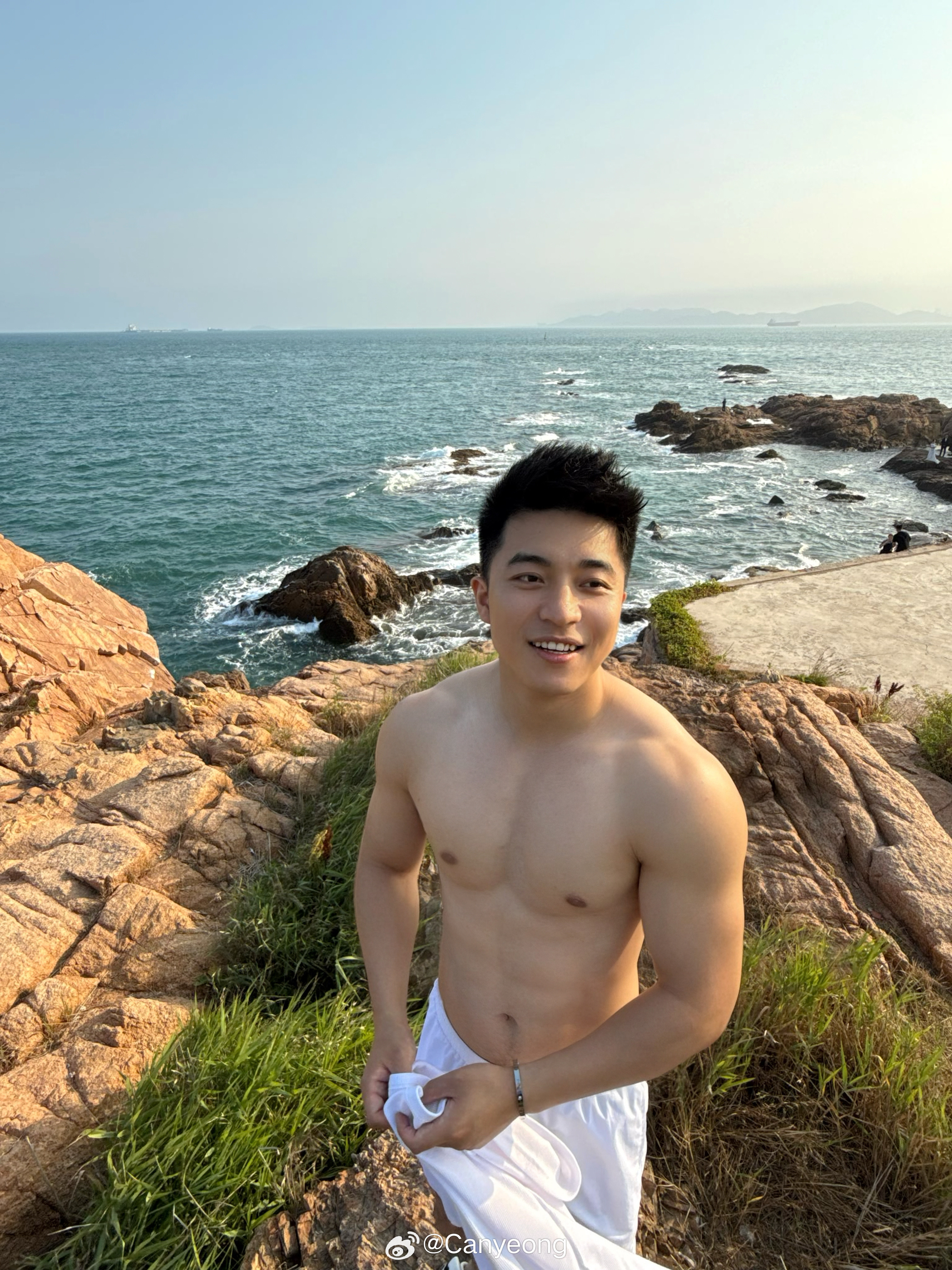 海风吹的会有点冷但是很舒服青岛