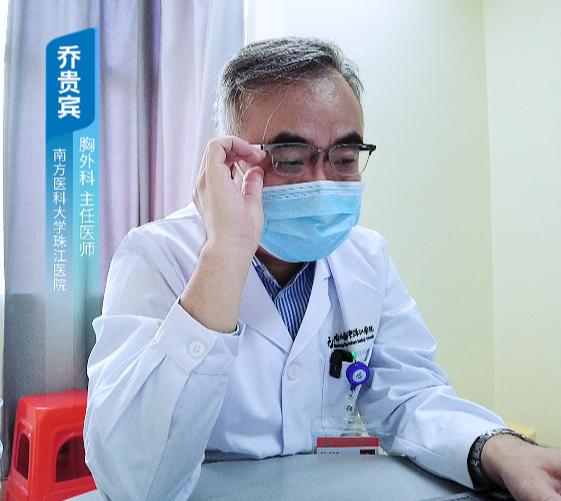 肺结节真没必要急着手术！56岁的老陈最近总有点咳嗽、胸闷，就去医院查了查。结果C