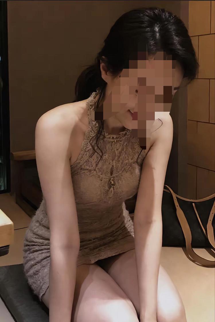 牢A一句别送妻女出国陪读，直接戳中了富豪圈的痛点，更意外攒出了国内各阶级的统一战