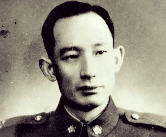1943年春，日军大举进攻太行山区，国民党军长孙殿英让全军举白旗，随军的军统少将