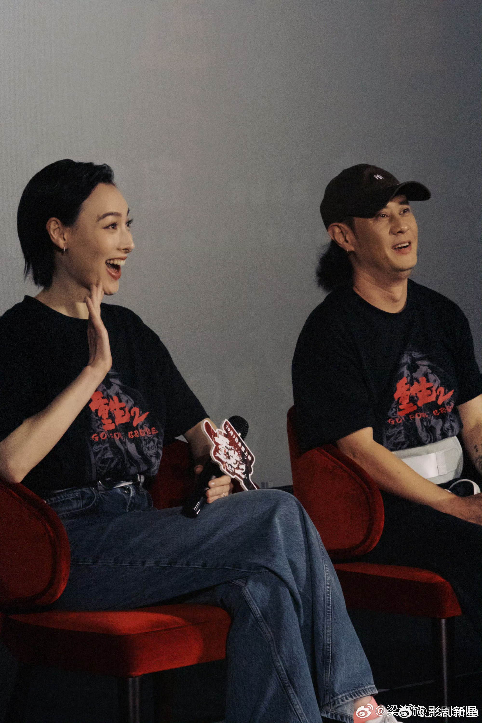 梁洛施马浴柯我们是彼此的摄影师重生2一个负责捕捉锋芒，一个负责记录可爱，原来