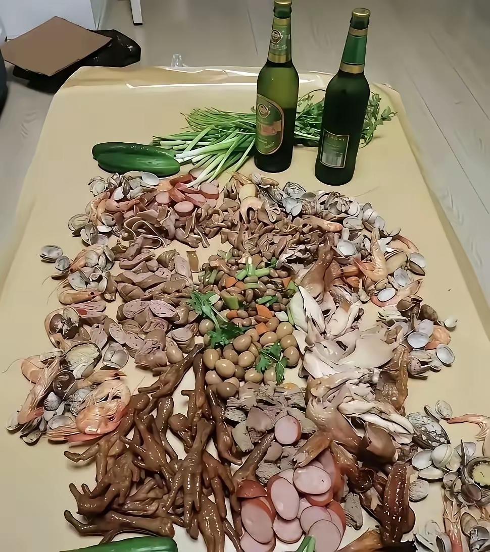 这样的下酒菜，我是真的一点胃口都没有。