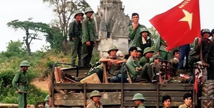 1979年2月17日凌晨，边境线上的炮声突然撕开了夜色。此前河内还笃定中国不会大