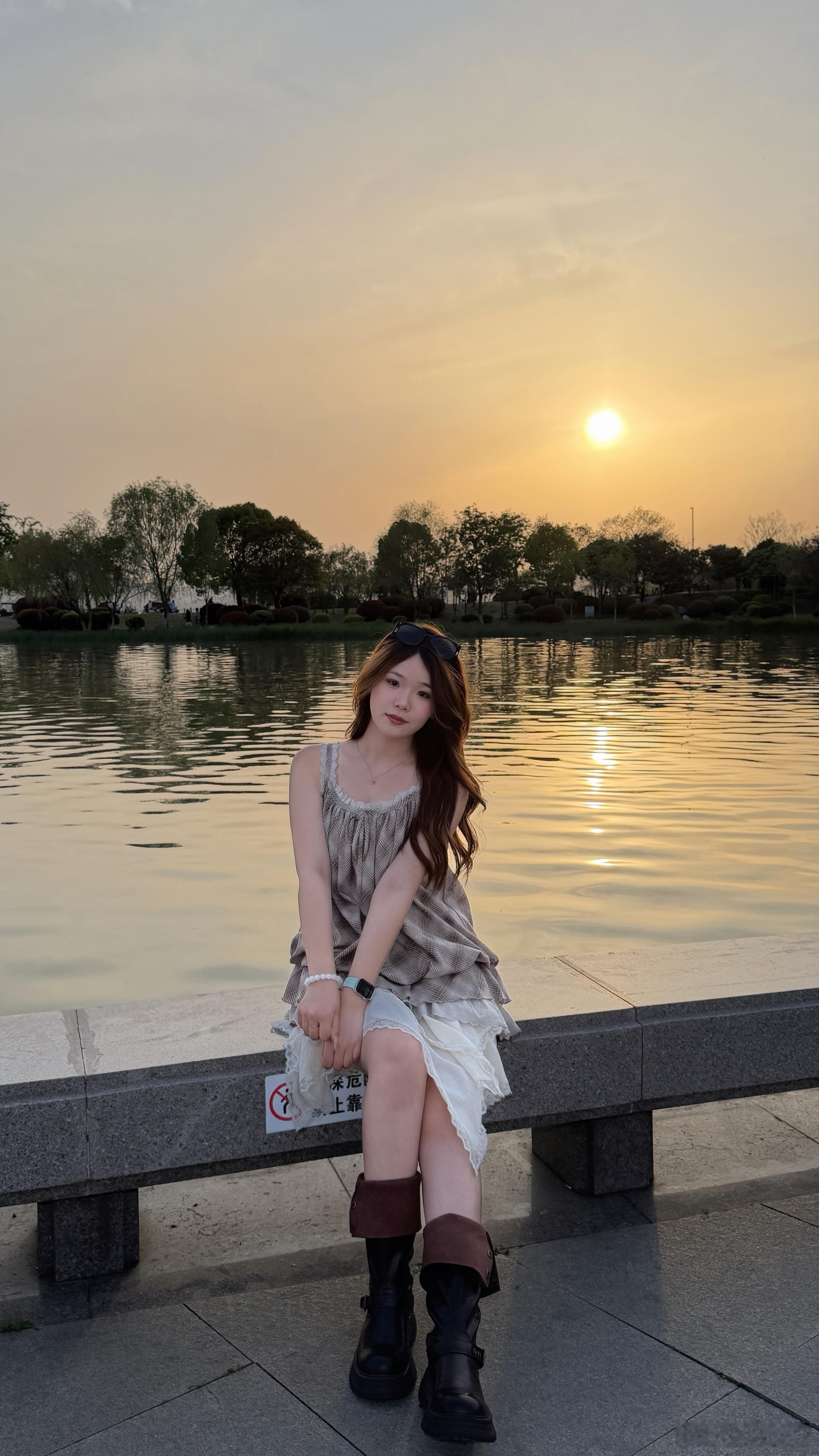 出门和不出门过的是两种人生其实之前的时候我也是非常喜欢出去玩的，最期待的就是周末