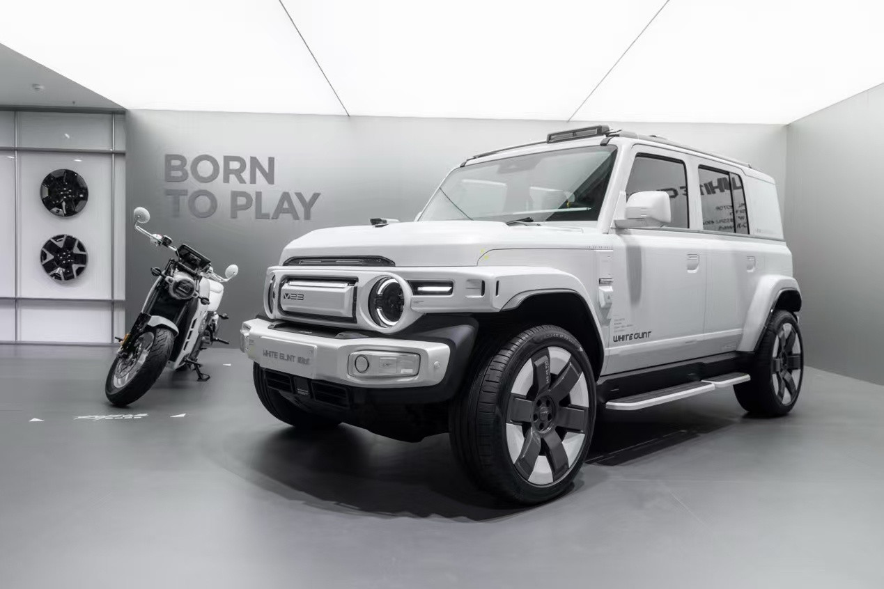 智驾数码团北京车展潮这看今天的北京车展，iCAR的展台很有意思。个人感觉最抓眼球