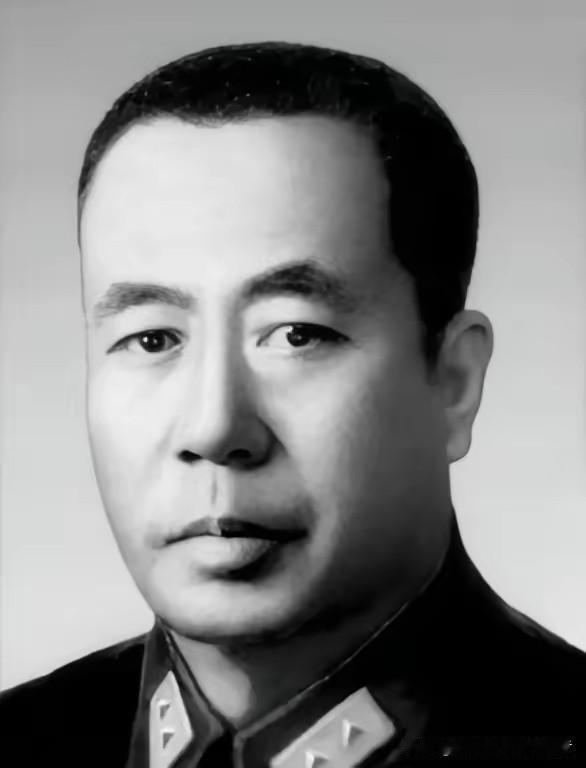 1949年，潜伏台湾执行秘密任务的陈宝仓察觉到岛内局势持续恶化，保密局特务四处排