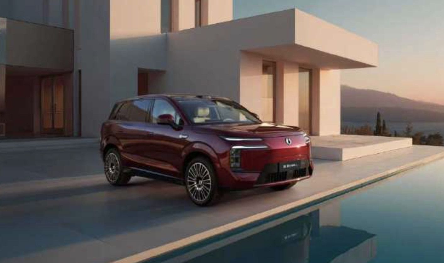 一台家人全票通过的车聊下腾势N8L的核心逻辑——定位家庭用户，走“配