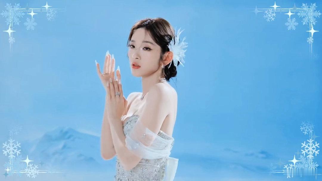 唐艺昕唐艺昕婚纱造型唱雪人唐艺昕婚纱造型婚纱配《雪人》，这是什么冬日童话组合。