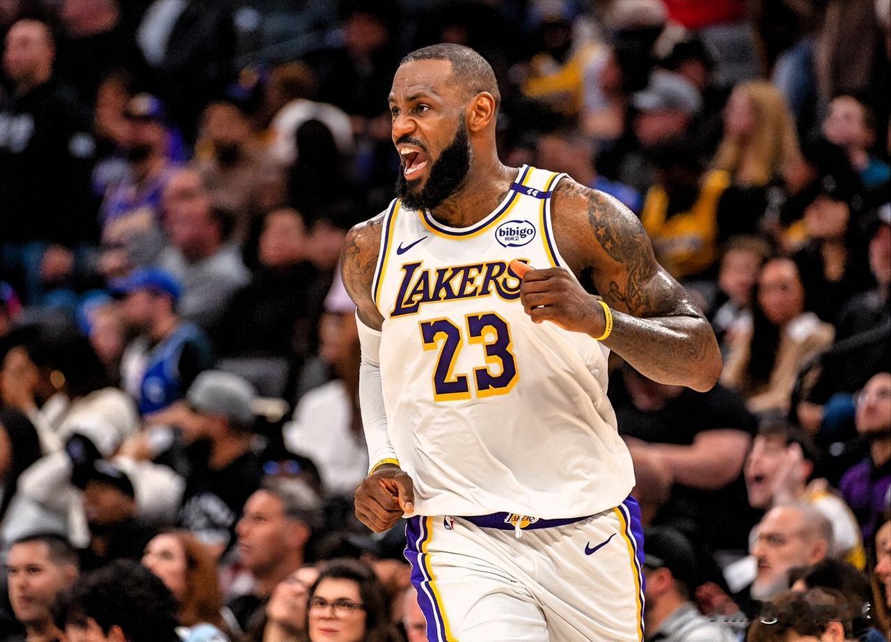 美国杨毅与詹皇彻底决裂！公开炮轰布朗尼靠爹进NBA，詹姆斯暴怒飙脏话回怼