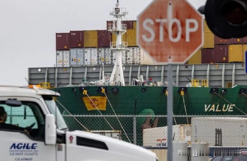 中国敦促美国降低新关税，愿意举行新一轮贸易谈判。路透北京2月24日电