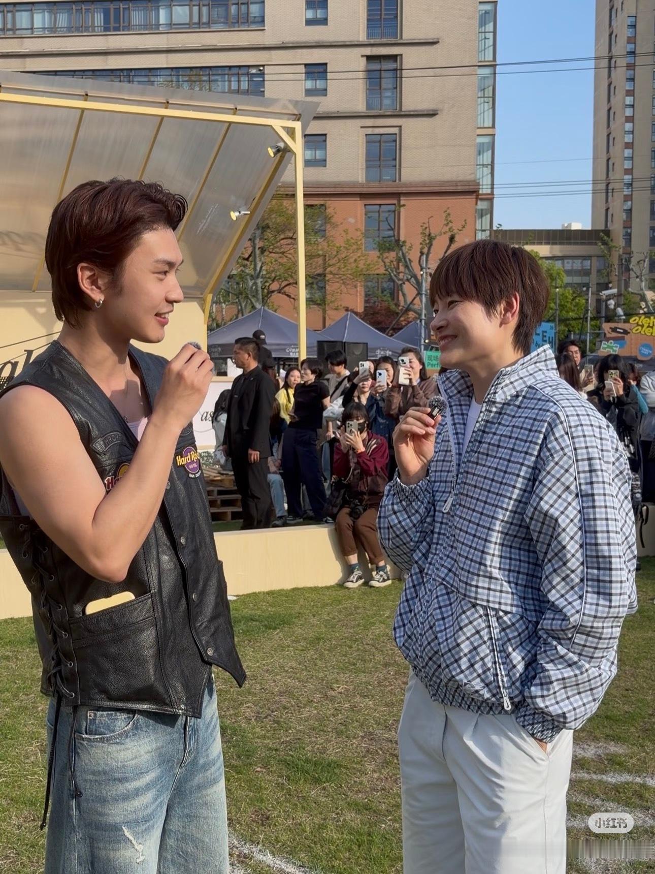 杨力维📕ChaoWeiJun（OlehOleh工作人员）我们Yic就是