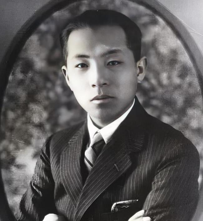 你敢信？被软禁54年的张学良，日子过得比神仙还滋润！清晨刚睁眼，餐桌就摆得满满当