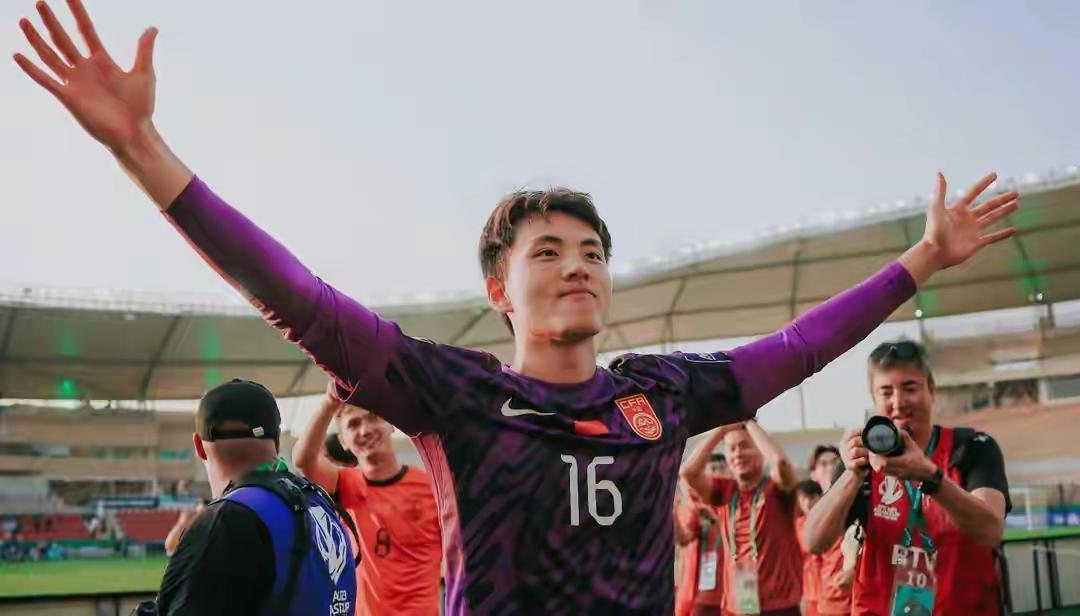 西海岸总经理申军表示，是邵佳一向他推荐的李昊，至少从识人荐才角度，邵佳一的慧眼认