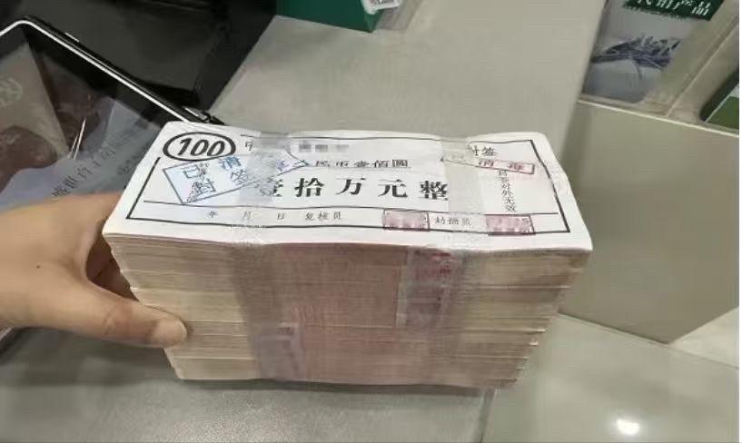 大家发现没？2025即将过完，社会上出现了3个反常现象！这些变化说不上好坏，