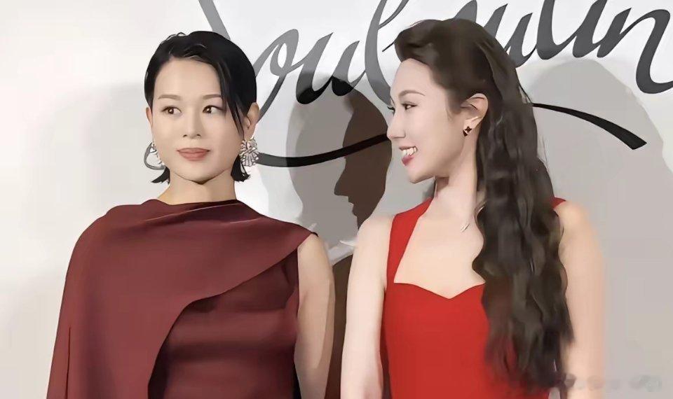 第一次被胡杏儿惊艳到，以前我觉得她挺普通的，现在我相信她不上镜了，美女真的是看整