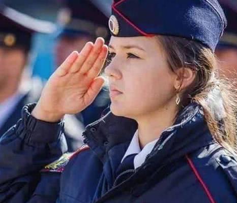 怎么判断俄罗斯是不是真的顶不住了？其实这事挺简单！俄罗斯在近代历史上，曾数次被战