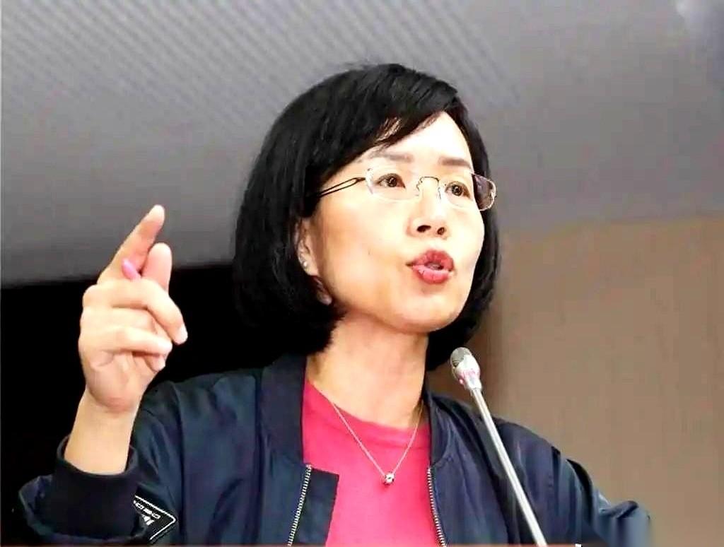 2022年，苏巧慧当面要求遭到无证据指控的张淑娟必须“面对它、处理它”，用“直球