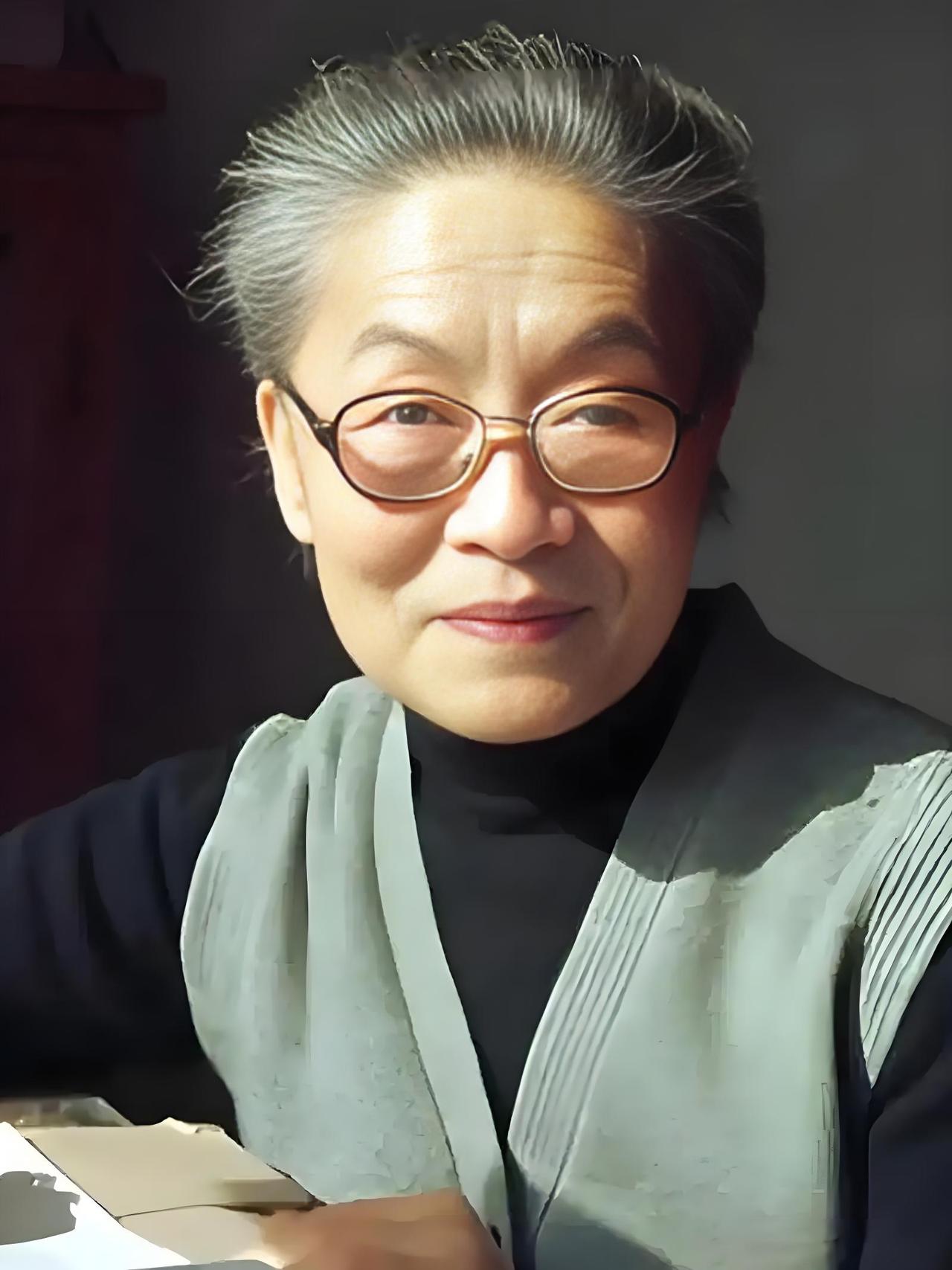 为人处世的精髓，可以浓缩为“话不说满、事不做绝、利不占尽”这三句话。这并非圆滑，