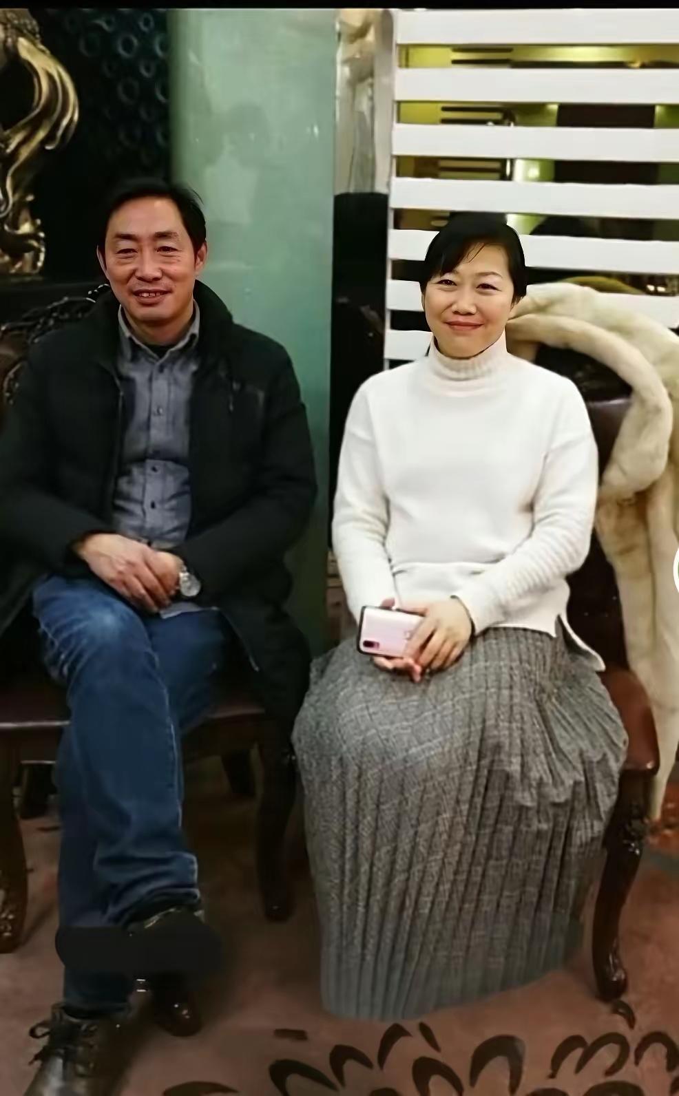 我和我哥是双胞胎兄妹，我妈说，我哥比我早出生几分钟，所以我是妹妹，但事实上，后来