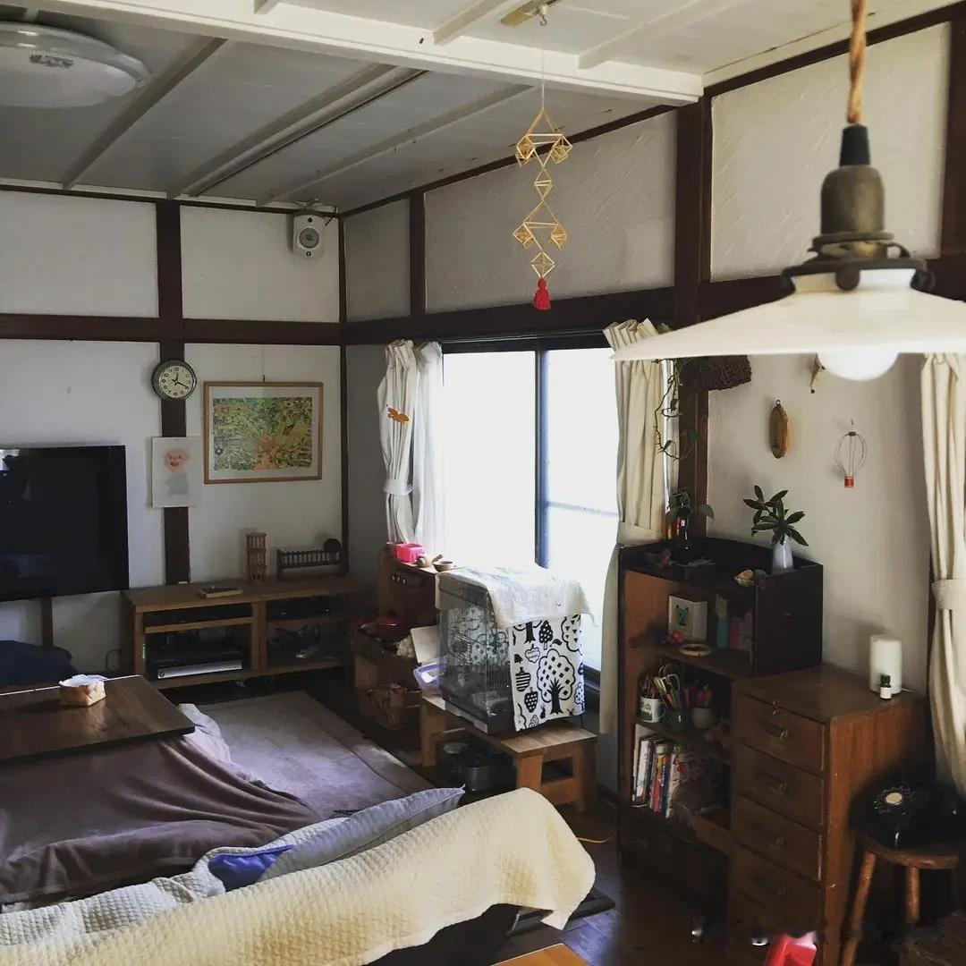 建在乡下的日式小家“偶尔心情低落的时候，我们不妨做一下身边小范围的打扫，或者去