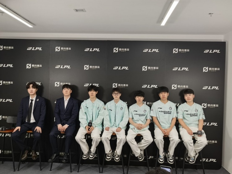 iG赛后群访 Daeny: 对面换人起了很大作用 赛前只准备了擅长部分