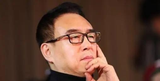 47岁的春晚导演郎昆趁32岁妻子马艳丽出国，出轨24岁舞蹈家刘岩，妻子得知后果断