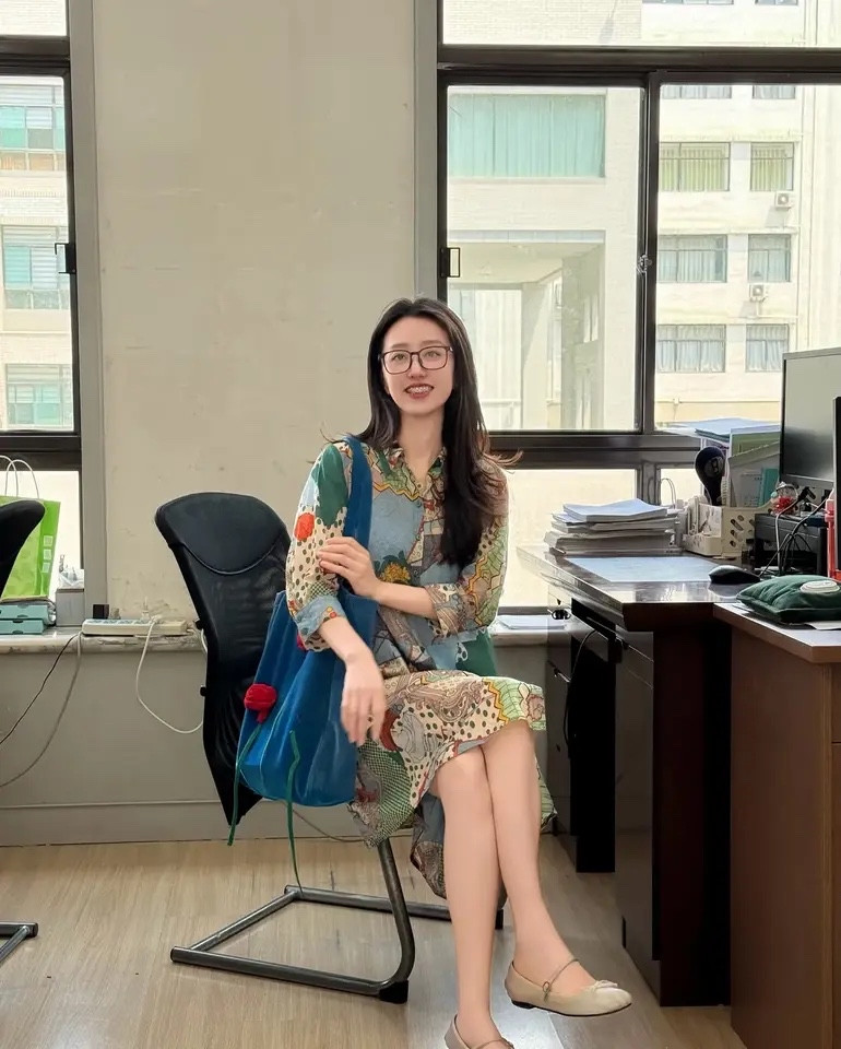 这位女士如果只要体制内工作的话，属于什么级别领导