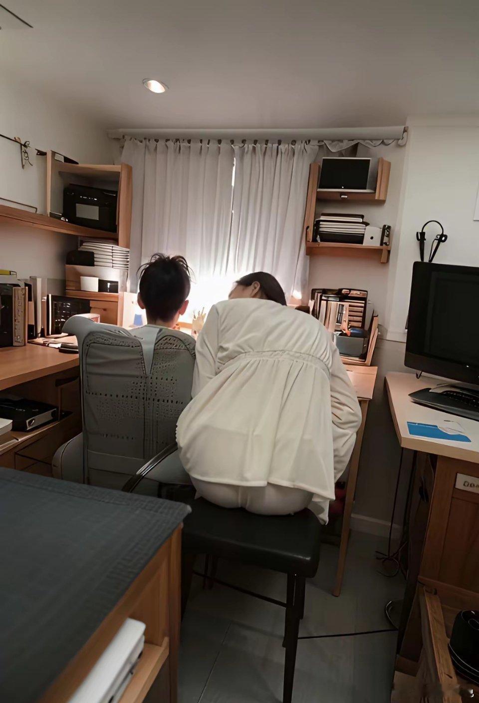 不听话的儿子，请了家教才消停点​​​