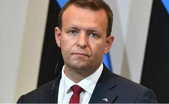 就问中国怕不怕？ 强大的爱沙尼亚向中国发出最后通牒，让中国必须在爱沙尼亚和俄