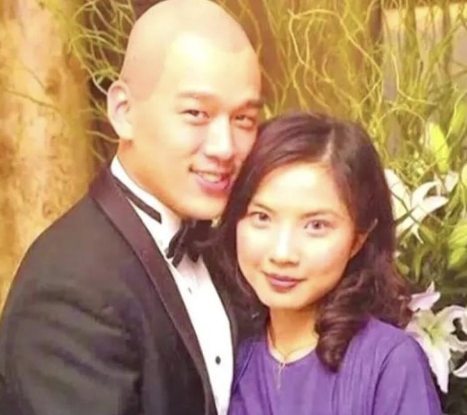 一觉醒来，我重读了王耀庆的发家史，发现了一个细思极恐的事：他能红三十年，根本