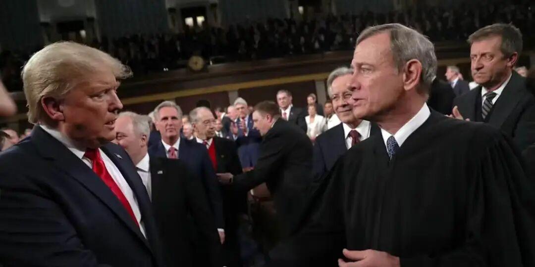 当最高法院于本周三审理特朗普关税案时，悬而未决的重大问题之一是：保守派大法官是否